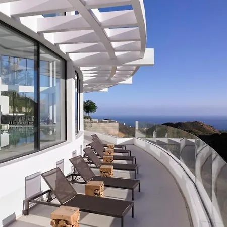 G1201 Palo Alto Two Bedroom Sea View * Ojen
