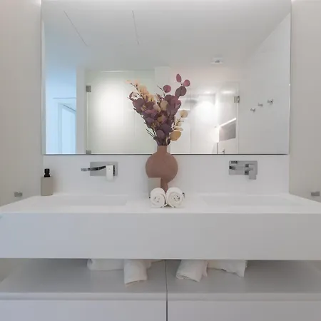 G1201 Palo Alto Two Bedroom Sea View Apartment